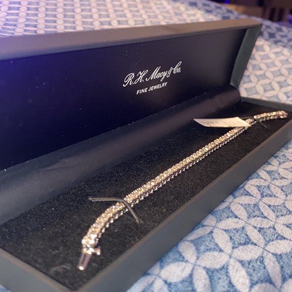 diamond tennis bracelet is set in elegant 14k white gold. - Picture 4 of 10